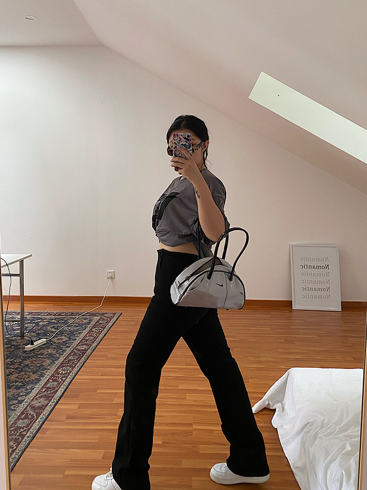 High-Waisted Straight Leg Pants for Women - Black Casual Slim Fit Jeans - Versatile Autumn 2024 Fashion Trend High-Waisted Straight Leg Pants for Women - Black Casual Slim Fit Jeans - Versatile Autumn 2024 Fashion Trend