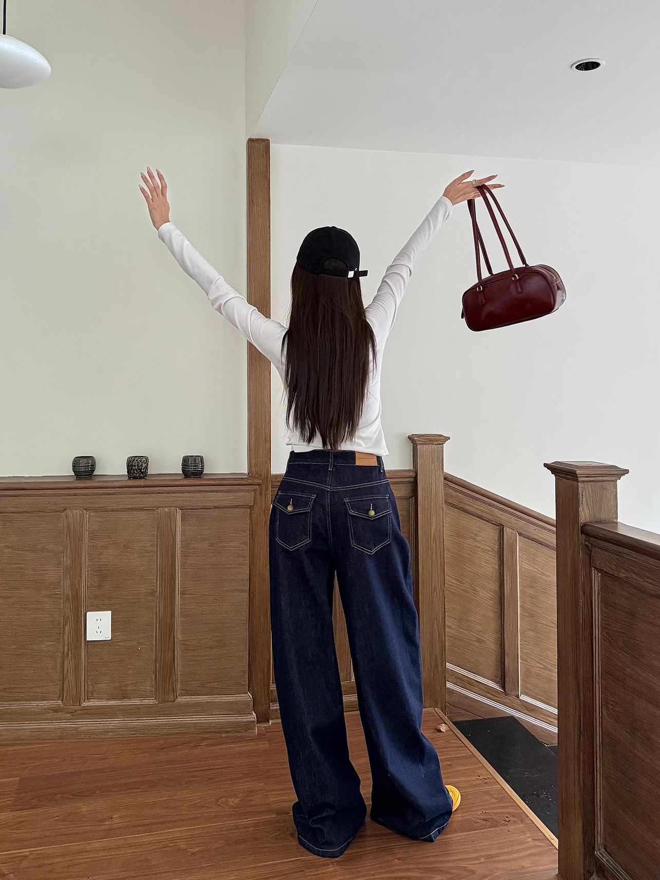 High-Waisted Wide-Leg Jeans for Women - Light Fabric, Deep Blue, Retro American Style, Casual Spring Fashion High-Waisted Wide-Leg Jeans for Women - Light Fabric, Deep Blue, Retro American Style, Casual Spring Fashion