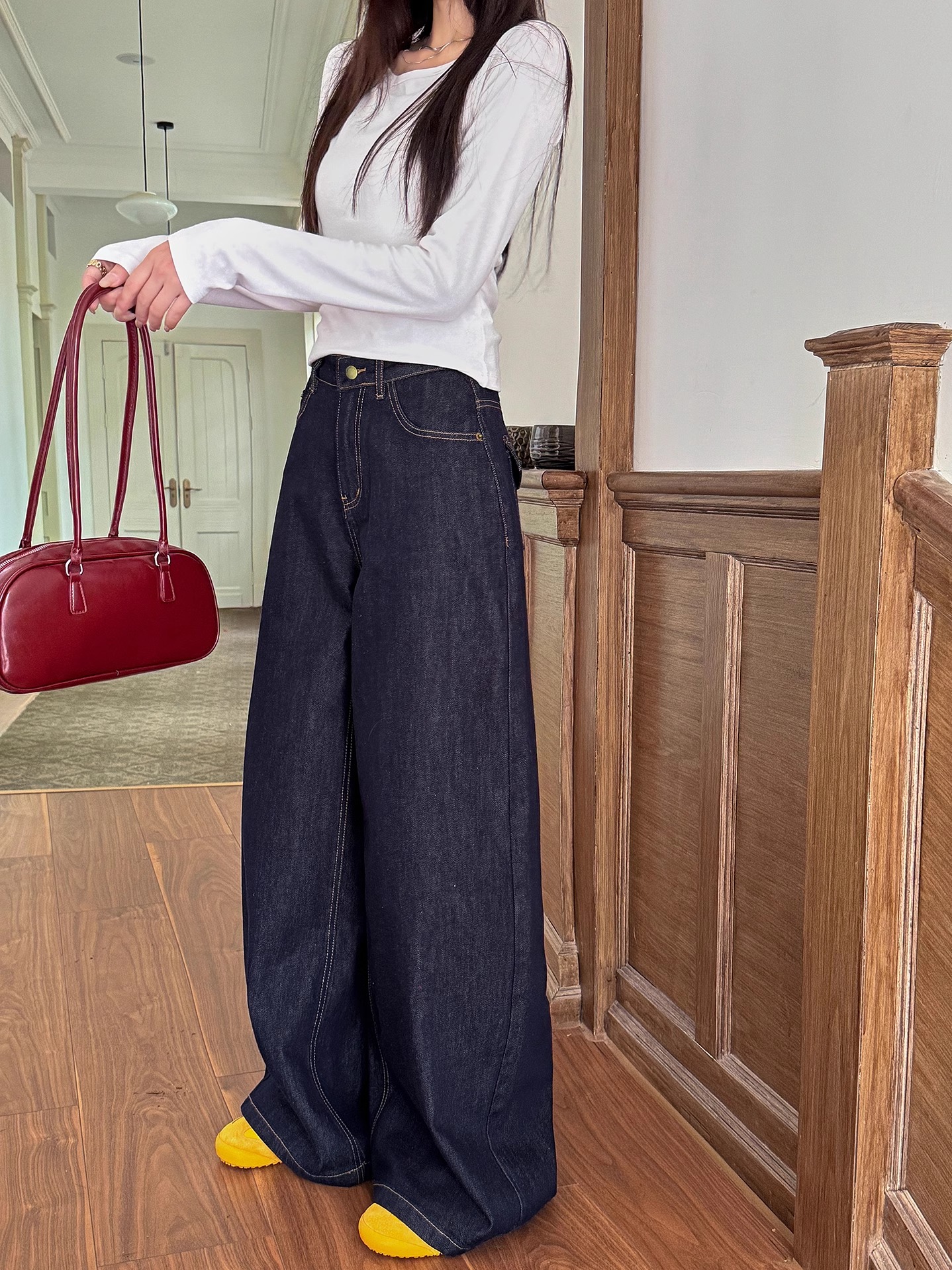 High-Waisted Wide-Leg Jeans for Women - Light Fabric, Deep Blue, Retro American Style, Casual Spring Fashion High-Waisted Wide-Leg Jeans for Women - Light Fabric, Deep Blue, Retro American Style, Casual Spring Fashion