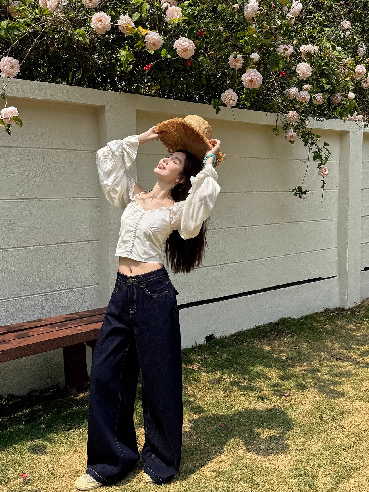 High-Waisted Wide-Leg Jeans for Women - Light Fabric, Deep Blue, Retro American Style, Casual Spring Fashion High-Waisted Wide-Leg Jeans for Women - Light Fabric, Deep Blue, Retro American Style, Casual Spring Fashion