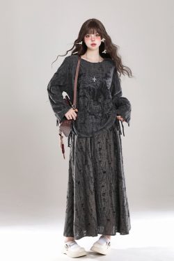 Holey Relaxed Long-Sleeve T-shirt for Women - Wasteland Style Spring Chic Sun Protection Loose Cover-Up Top