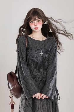 Holey Relaxed Long-Sleeve T-shirt for Women - Wasteland Style Spring Chic Sun Protection Loose Cover-Up Top