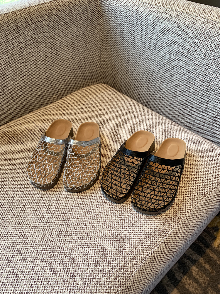 Hollow Thick-Soled Slip-On Sandals for Women - Fishing Net Bag Head, Summer 2025 Outdoor Style Hollow Thick-Soled Slip-On Sandals for Women - Fishing Net Bag Head, Summer 2025 Outdoor Style
