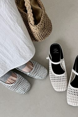 Hollow Woven One-Strap Low-Heeled Sandals for Women - Trendy Open-Toe Slippers in Italian Style, Perfect for Casual Outfits
