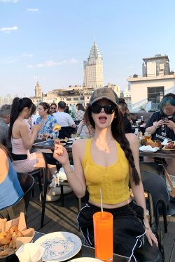 Ice Green Sleeveless Knitted Crop Top for Women - Summer Bubble Design, Short & Sexy Fashion Essential