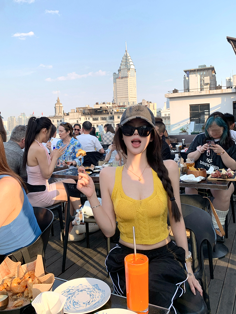 Ice Green Sleeveless Knitted Crop Top for Women - Summer Bubble Design, Short & Sexy Fashion Essential Ice Green Sleeveless Knitted Crop Top for Women - Summer Bubble Design, Short & Sexy Fashion Essential