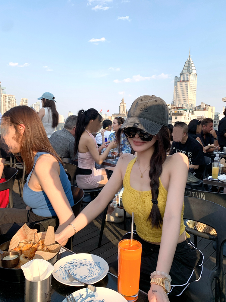 Ice Green Sleeveless Knitted Crop Top for Women - Summer Bubble Design, Short & Sexy Fashion Essential Ice Green Sleeveless Knitted Crop Top for Women - Summer Bubble Design, Short & Sexy Fashion Essential