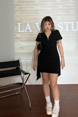 Irregular Design Little Black Dress with Polo Collar - Versatile Slim Fit for Women, Pure Desire Style, Trendy Niche Fashion