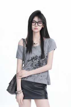 Irregular Off-Shoulder Short Sleeve T-Shirt for Women - Summer Sexy Slim Fit Top with Trendy 'Sit and Eat' Print
