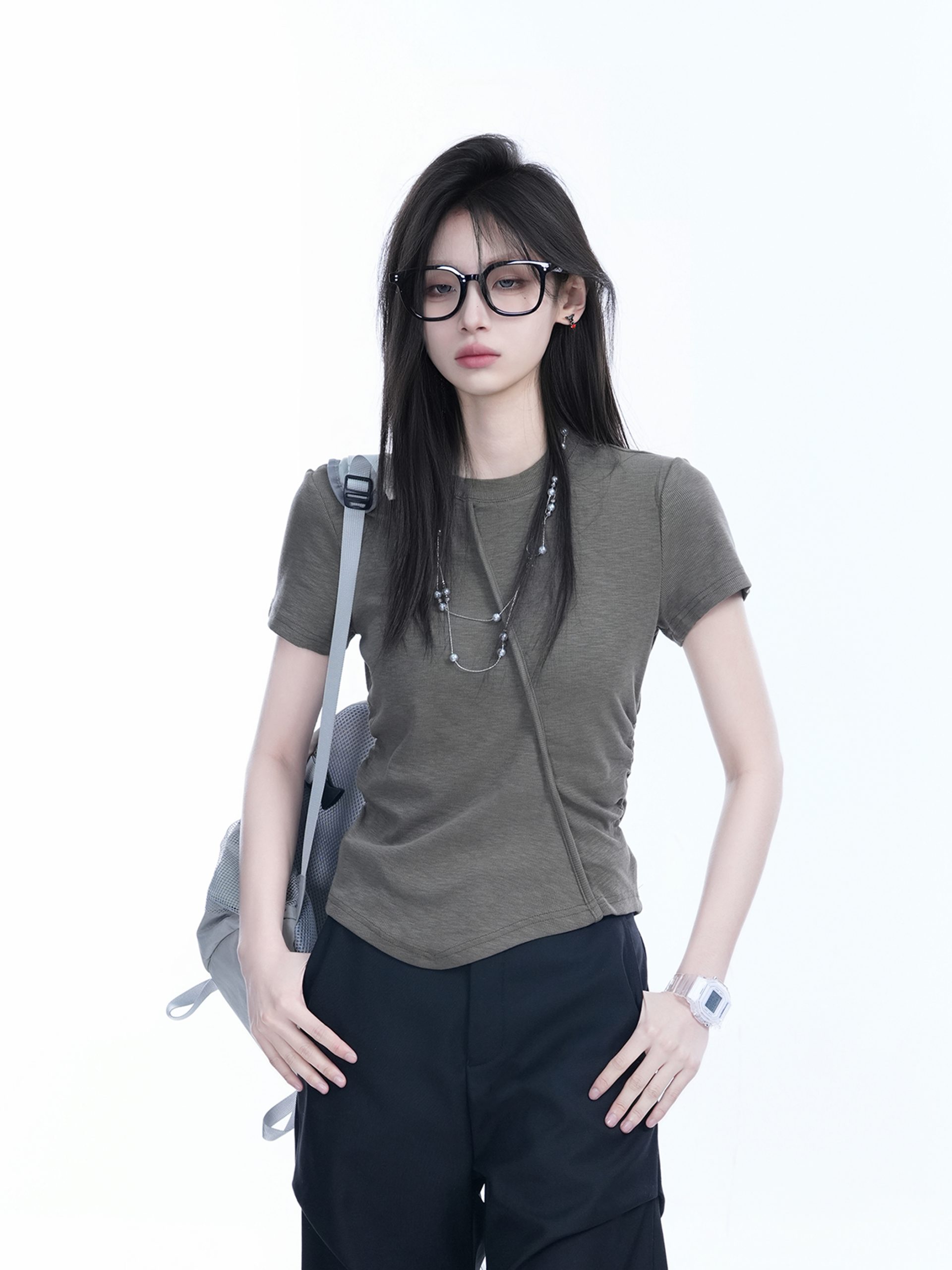 Irregular Pleated Slim Fit Short-Sleeved T-Shirt for Women - Trendy Casual Style Irregular Pleated Slim Fit Short-Sleeved T-Shirt for Women - Trendy Casual Style