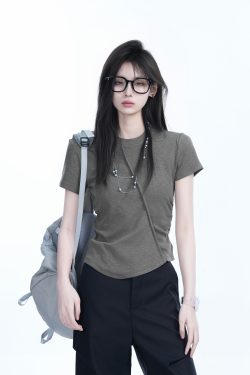 Irregular Pleated Slim Fit Short-Sleeved T-Shirt for Women - Trendy Casual Style
