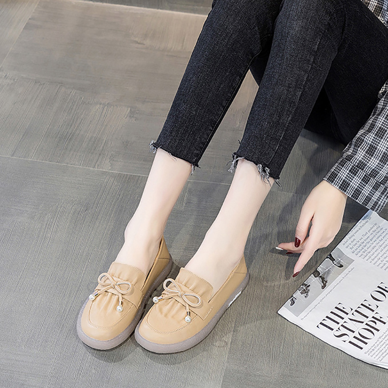 Italian-Style Genuine Leather Flat Loafers for Women - Soft-Soled, Non-Slip Comfort Shoes, Perfect for Casual and Chic Outfits Italian-Style Genuine Leather Flat Loafers for Women - Soft-Soled, Non-Slip Comfort Shoes, Perfect for Casual and Chic Outfits