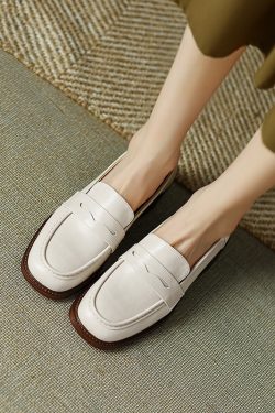 Italian-Style Genuine Leather Round-Toe Loafers - Thick-Soled Autumn Shoes for Skirts - Chic & Stylish Footwear