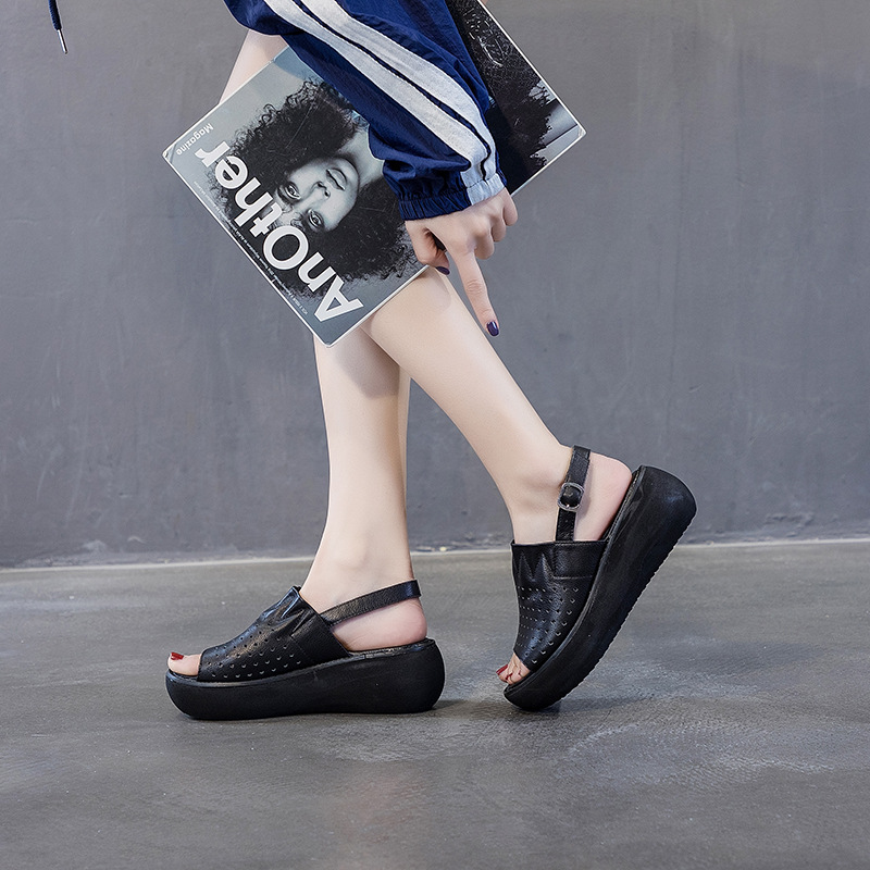 Italian-Style Hollow-Out Cowhide Retro Top Layer Muffin Fashion Top - 7cm Cool Outdoor Look Italian-Style Hollow-Out Cowhide Retro Top Layer Muffin Fashion Top - 7cm Cool Outdoor Look