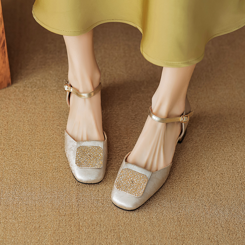 Italian-Style Soft Sole Summer Sandals, Chinese National Wind Design, Comfortable Genuine Leather, 90s Inspired Footwear Italian-Style Soft Sole Summer Sandals, Chinese National Wind Design, Comfortable Genuine Leather, 90s Inspired Footwear