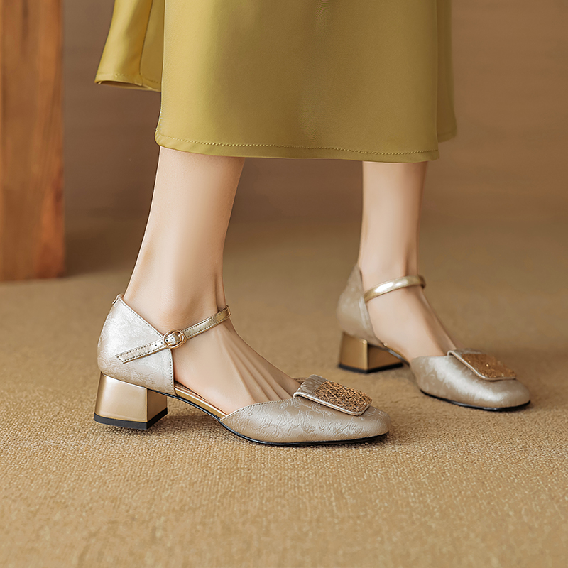 Italian-Style Soft Sole Summer Sandals, Chinese National Wind Design, Comfortable Genuine Leather, 90s Inspired Footwear Italian-Style Soft Sole Summer Sandals, Chinese National Wind Design, Comfortable Genuine Leather, 90s Inspired Footwear