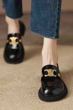 Italian-Style Soft-Soled Genuine Leather Round-Toe Loafers with Metal Buckle for Women - Non-Fatiguing Comfort, Chic Footwear