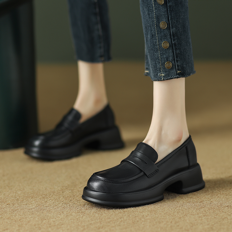 Italian-Style Soft-Soled Loafers - Comfortable Fashionable Shoes for Versatile Wear, 5 cm Heel, Perfect for Everyday and Casual Outfits Italian-Style Soft-Soled Loafers - Comfortable Fashionable Shoes for Versatile Wear, 5 cm Heel, Perfect for Everyday and Casual Outfits