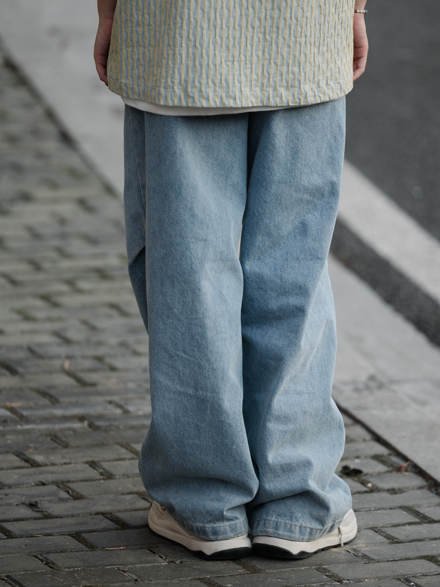 Japanese Gradient Retro Loose Straight-Leg Jeans for Men - Trendy Versatile Long Pants for Y2K and 90s Style Japanese Gradient Retro Loose Straight-Leg Jeans for Men - Trendy Versatile Long Pants for Y2K and 90s Style