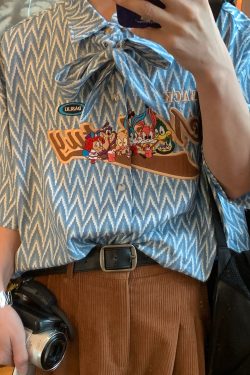 Japanese Retro Cartoon Embroidery Bow Tie Collar Shirt - Loose Gender-Neutral Summer Fashion 90s Style Top