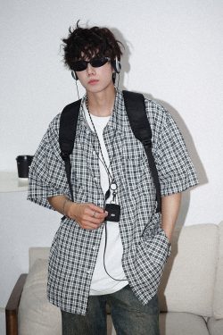 Japanese Retro Checkered Short Sleeve Shirt for Men and Women - Summer BF Style, Casual Loose Fit, Versatile Half-Sleeve Top