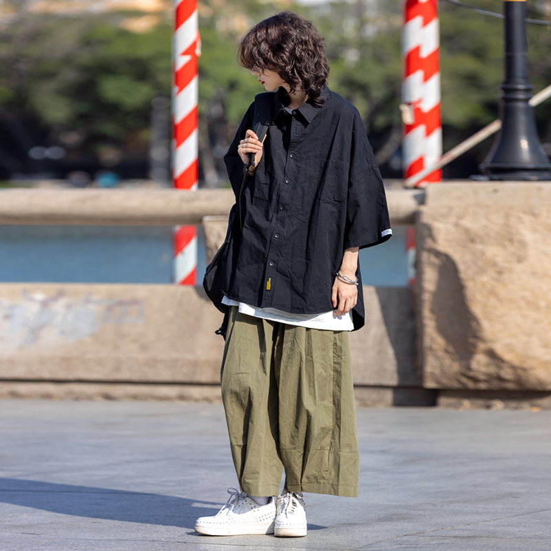 Japanese Retro Loose-Fitting Short-Sleeve Shirt for Men - Summer Trendy Fashion, Hong Kong Style, 90s Inspired Casual Wear Japanese Retro Loose-Fitting Short-Sleeve Shirt for Men - Summer Trendy Fashion, Hong Kong Style, 90s Inspired Casual Wear