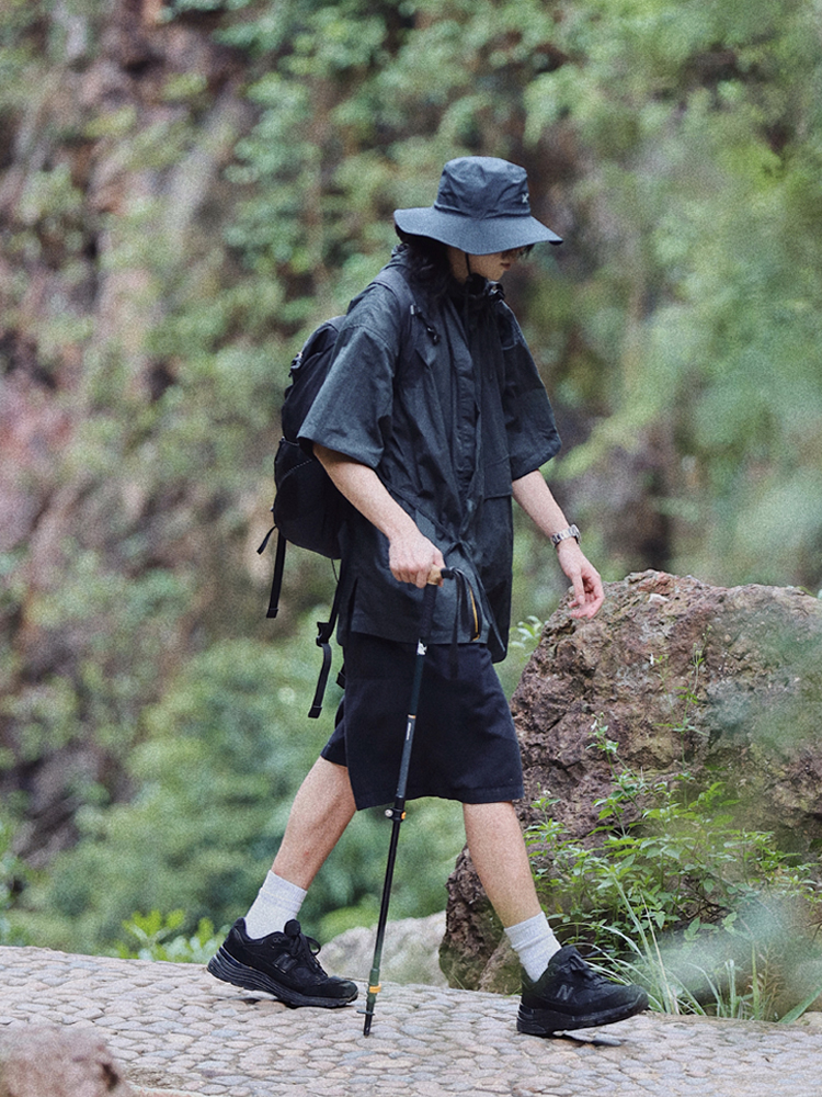 Japanese Retro Loose Mountain-Style Hooded Sun Protection Jacket with Irregular Buckle and Drawstring - Trendy Outdoor Climbing Coat Japanese Retro Loose Mountain-Style Hooded Sun Protection Jacket with Irregular Buckle and Drawstring - Trendy Outdoor Climbing Coat