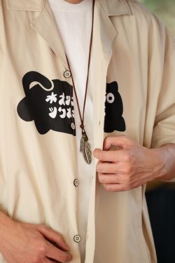 Japanese Retro Men's Short Sleeve "Logo Cat" Printed Work Shirt - Vintage Inspired Fashion, Casual Style, Y2K Aesthetic