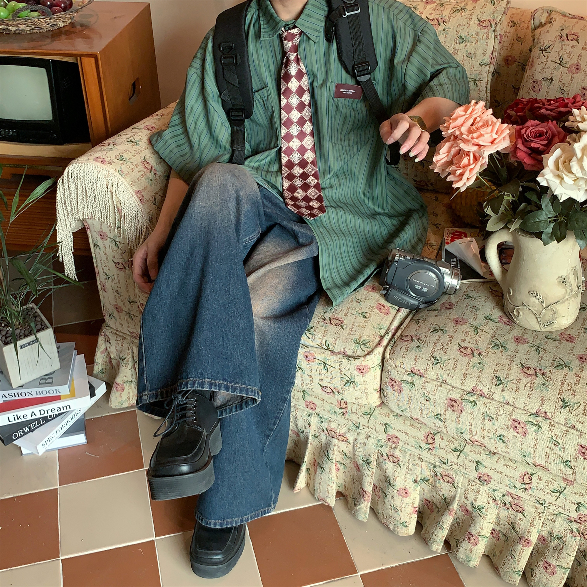 Japanese Retro Vertical Striped Loose Short Sleeve Shirt - 2024 Summer Trendy Minimalist Style for Casual Wear Japanese Retro Vertical Striped Loose Short Sleeve Shirt - 2024 Summer Trendy Minimalist Style for Casual Wear