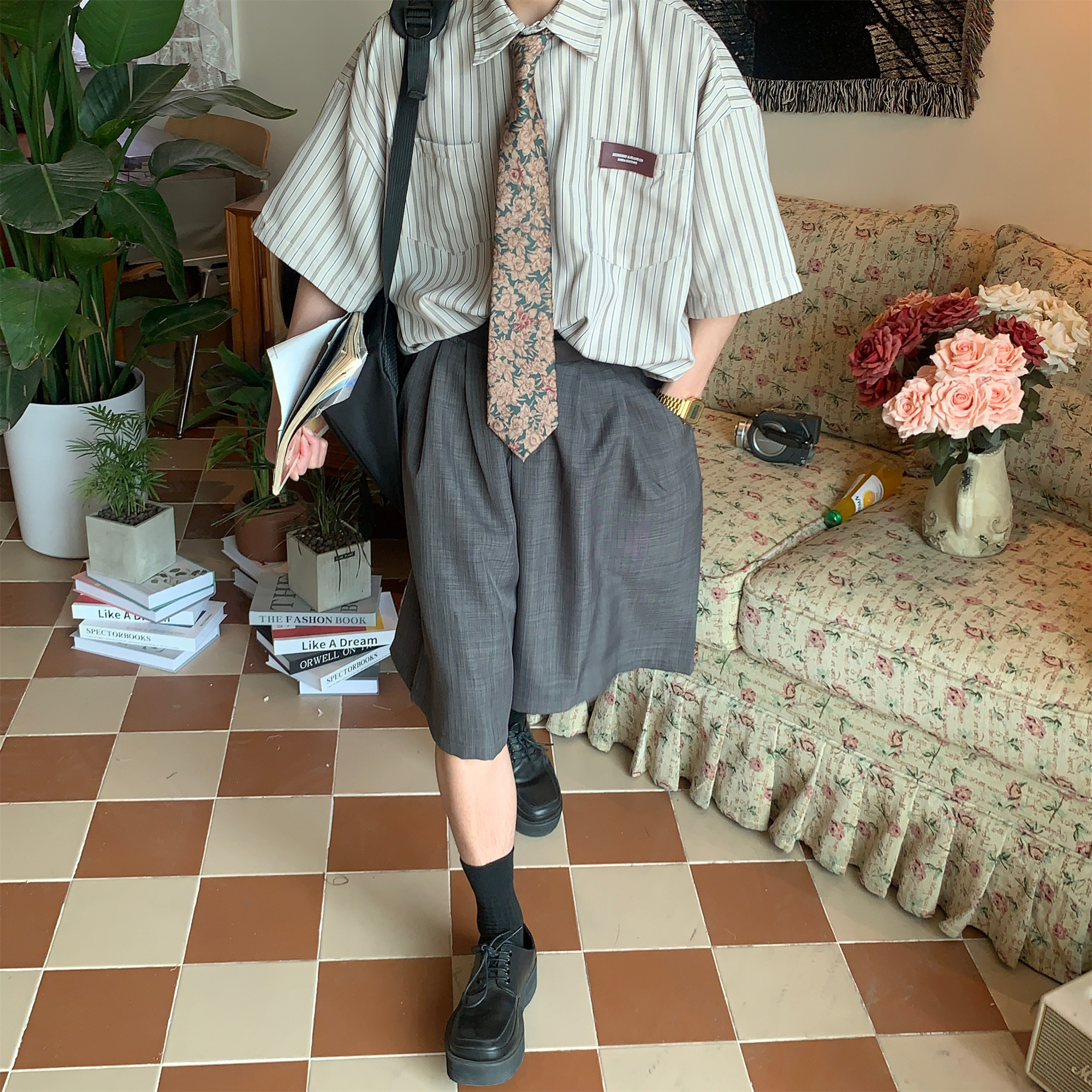 Japanese Retro Vertical Striped Loose Short Sleeve Shirt - 2024 Summer Trendy Minimalist Style for Casual Wear Japanese Retro Vertical Striped Loose Short Sleeve Shirt - 2024 Summer Trendy Minimalist Style for Casual Wear