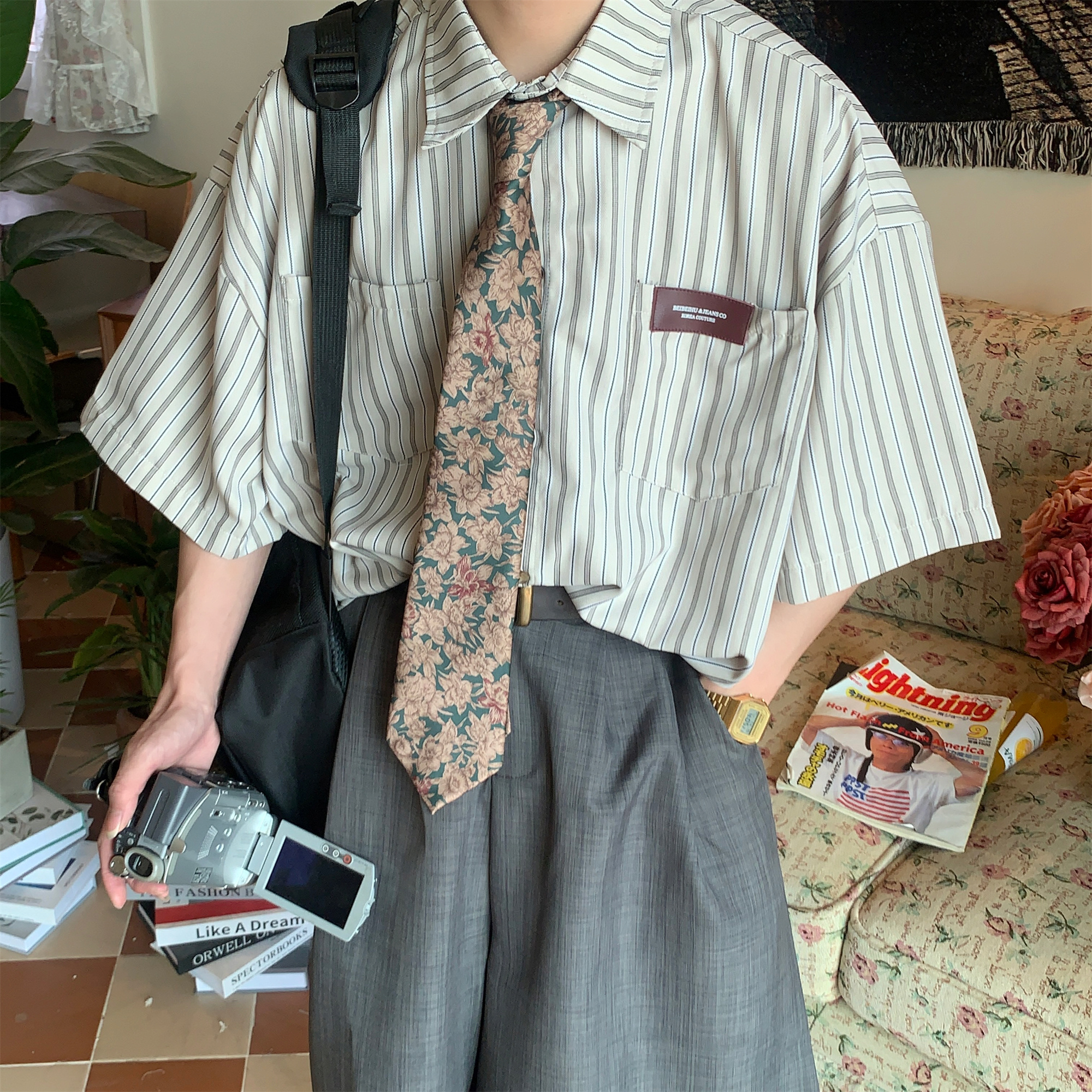 Japanese Retro Vertical Striped Loose Short Sleeve Shirt - 2024 Summer Trendy Minimalist Style for Casual Wear Japanese Retro Vertical Striped Loose Short Sleeve Shirt - 2024 Summer Trendy Minimalist Style for Casual Wear