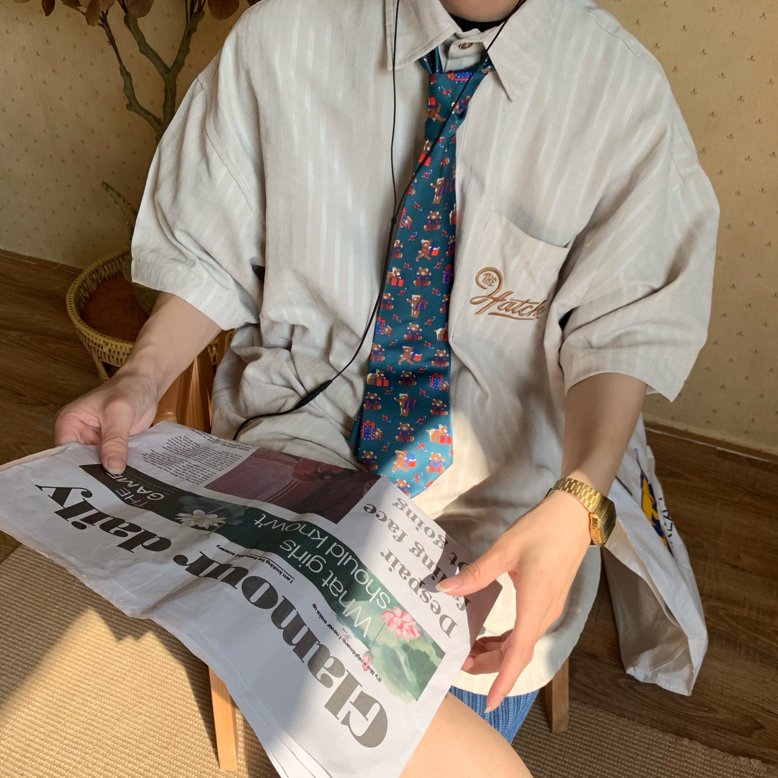 Japanese Retro Vertical Striped Short Sleeve Shirt for Summer - Versatile Hong Kong Style Couple's Half Sleeve Lazy Shirt Japanese Retro Vertical Striped Short Sleeve Shirt for Summer - Versatile Hong Kong Style Couple's Half Sleeve Lazy Shirt