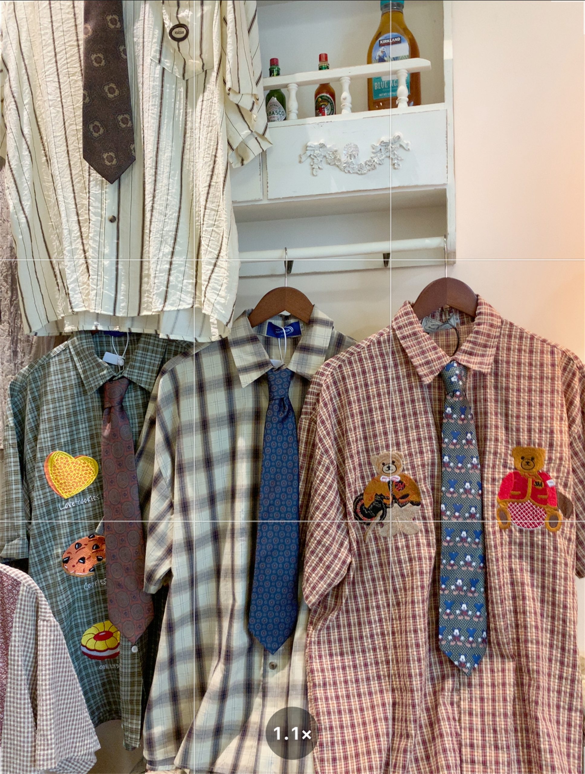 Japanese Retro Wide Bow Tie with Trendy Cartoon Print - Handmade Vintage Casual Korean Style Accessory Japanese Retro Wide Bow Tie with Trendy Cartoon Print - Handmade Vintage Casual Korean Style Accessory