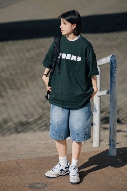 Japanese Style Letter Print Dark Green Short Sleeve T-Shirt for Men - Heavyweight 90s American Trendy Spring/Summer Fashion