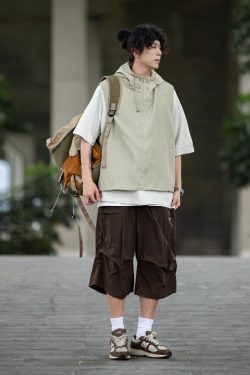 Japanese-Style Loose-Fitting Hooded Vest for Men - Casual Sleeveless Coat, Thin and Versatile for Y2K Fashion