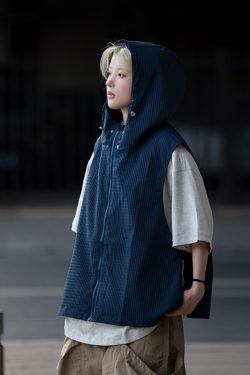 Japanese-Style Loose-Fitting Hooded Vest for Men - Casual Sleeveless Coat, Thin and Versatile for Y2K Fashion