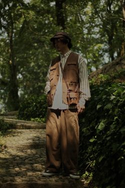 Japanese-Style Multi-Pocket Work Vest for Men - Retro Loose Sleeveless Functional Jacket, Urban Layered Fashion