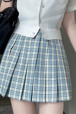 Japanese Style Pleated JK Skirt - Women's High Waist Slim Short Skirt, Luo Yan Pudding Bear Design, Y2K Aesthetic