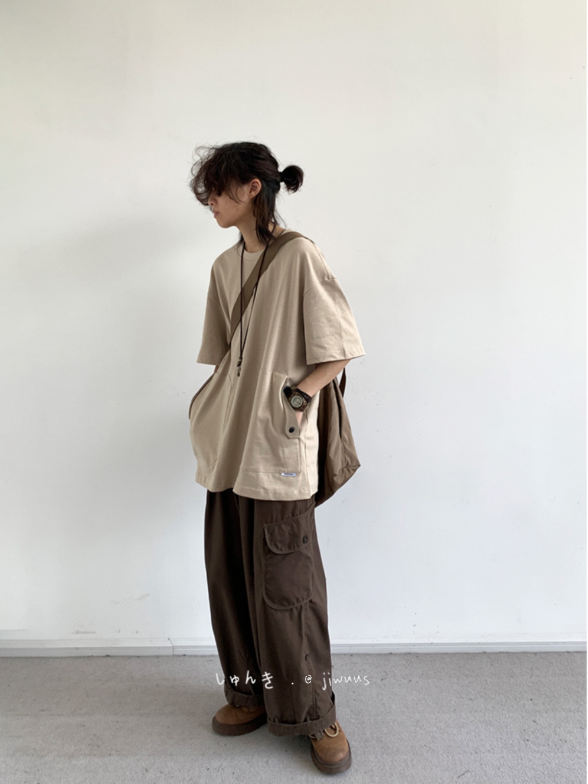 Japanese-Style Retro Pocket Short Sleeve T-Shirt for Men and Women - Loose Casual Versatile Summer Tee Japanese-Style Retro Pocket Short Sleeve T-Shirt for Men and Women - Loose Casual Versatile Summer Tee