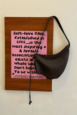 Japanese-Style Retro Soft Leather Horn Bag for Women, Niche Lazy Dumpling Shoulder Crossbody Bag with Large Capacity