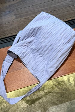 Japanese-Style Single-Shoulder Canvas Tote Bag for Women, Large-Capacity Wrinkled Design, Perfect for Class and Commuting