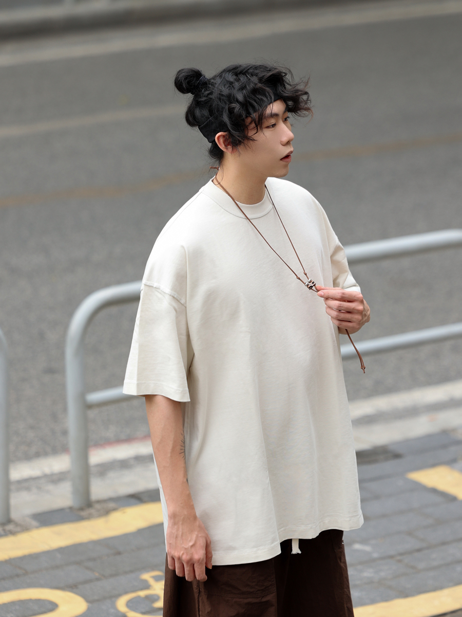 Japanese-Style Small Collar Short-Sleeve T-Shirt for Men - Casual Retro Tee with Hole Design, Loose Fit for Y2K and 90s Vibes Japanese-Style Small Collar Short-Sleeve T-Shirt for Men - Casual Retro Tee with Hole Design, Loose Fit for Y2K and 90s Vibes