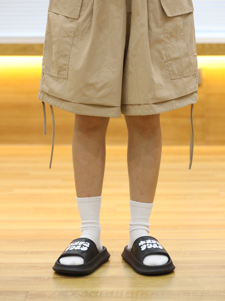 Japanese-Style Thick-Soled Sandals for Men and Women, Soft Indoor Slippers with Non-Slip Sole for Bathroom, Cloud-Like Comfort Japanese-Style Thick-Soled Sandals for Men and Women, Soft Indoor Slippers with Non-Slip Sole for Bathroom, Cloud-Like Comfort