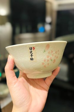 Japanese-Style Underglaze Ceramic Rice Bowl, 5-Inch Aesthetic Dining Bowl for High-End Home Use