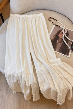 Japanese-Style Wide-Leg Pants for Women, Elegant Artistic Design with Elastic Waist and Layered Water-Soluble Lace Trim, Nine-Point Length