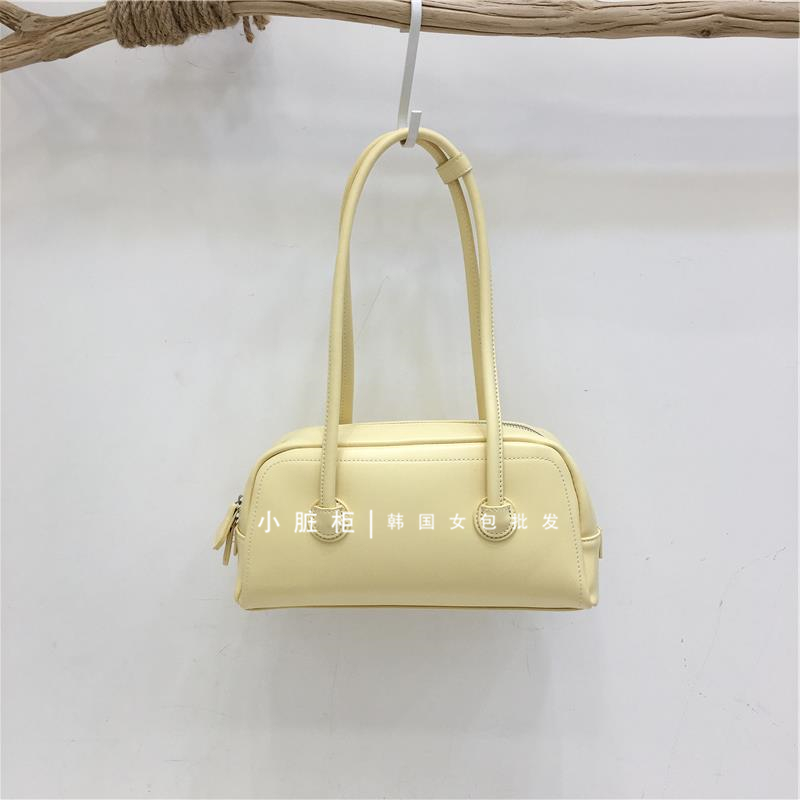 Korean Retro Bowling Bag - 2024 Spring Handheld Shoulder Underarm Boston Bag for Fashionable Niche Style Korean Retro Bowling Bag - 2024 Spring Handheld Shoulder Underarm Boston Bag for Fashionable Niche Style