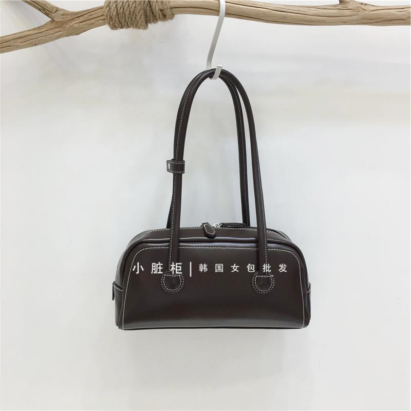 Korean Retro Bowling Bag - 2024 Spring Handheld Shoulder Underarm Boston Bag for Fashionable Niche Style Korean Retro Bowling Bag - 2024 Spring Handheld Shoulder Underarm Boston Bag for Fashionable Niche Style