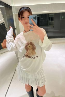 Korean Retro Little Dog Princess Print Long Sleeve T-Shirt - Casual Sun Protection Cover-Up in Pure Cotton for Women