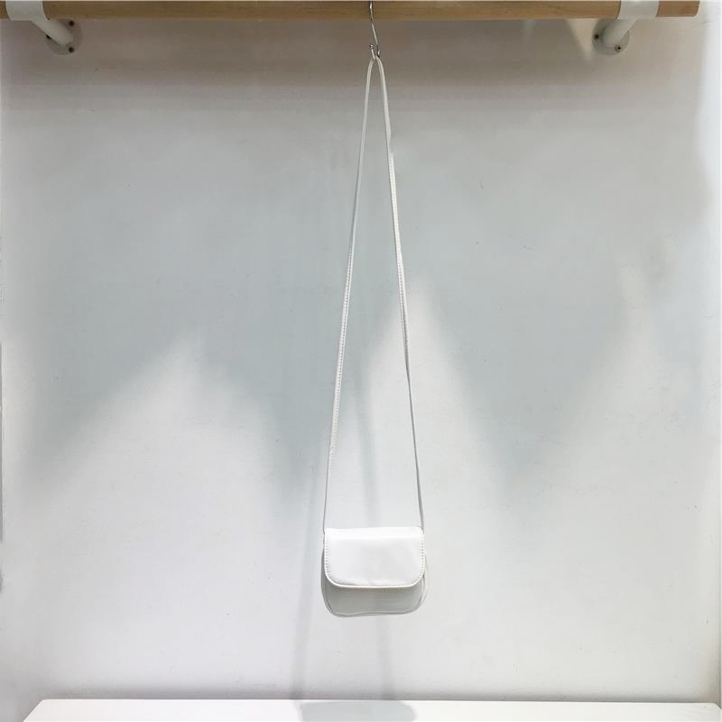 Korean Retro Mini Shoulder Crossbody Bag - Cute Small Square Design for Summer 2024, Fashionable Red Style Korean Retro Mini Shoulder Crossbody Bag - Cute Small Square Design for Summer 2024, Fashionable Red Style