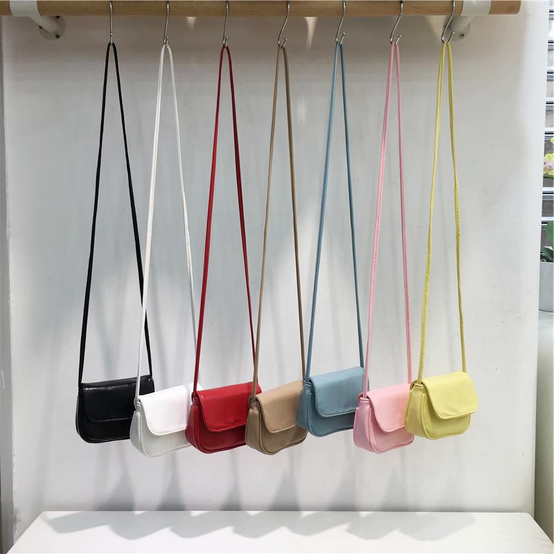 Korean Retro Mini Shoulder Crossbody Bag - Cute Small Square Design for Summer 2024, Fashionable Red Style Korean Retro Mini Shoulder Crossbody Bag - Cute Small Square Design for Summer 2024, Fashionable Red Style
